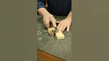 The Melbourne Tool Company low angle block plane in action.