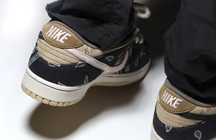 Кроссовки Nike Dunk SB Low Winter Travis Scott Cactus Jack-2
