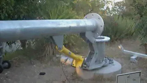 Tilt Up Wind Tower- Motorized Screw Jack Non-hydraulic Raising System