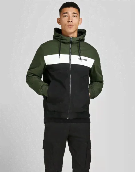Jack & Jones – Bomberjacke in Dunkelgrün mit Kapuze-3