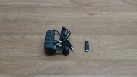 Male Micro USB to DC Socket Adapter (5.5 x 2.5mm)