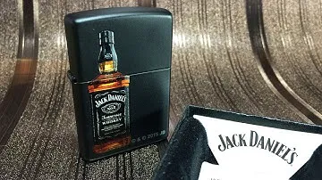 Зажигалка Zippo Jack Daniels Bottle 28422. Видео обзор.